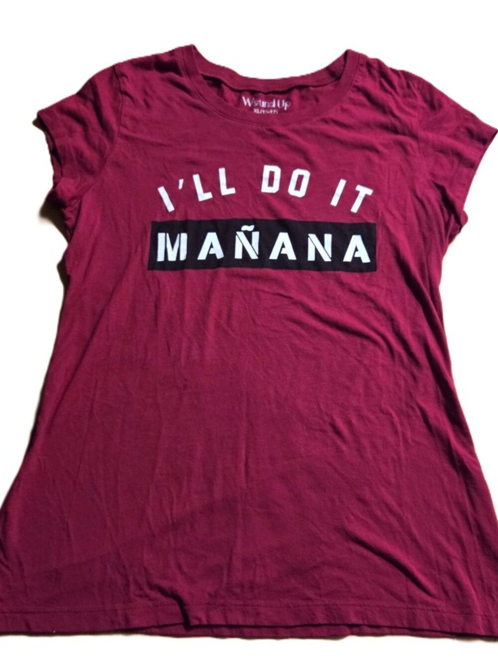 Wound Up Red "I’ll Do It Manana" Tee ~ Size XL (15-17)
